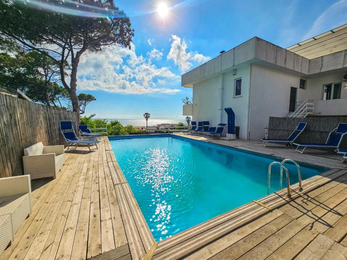 Hotel Artemide Mare Paestum Esterno foto