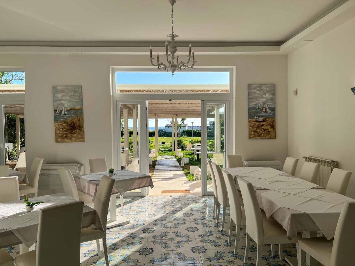 Hotel Artemide Mare Paestum Esterno foto