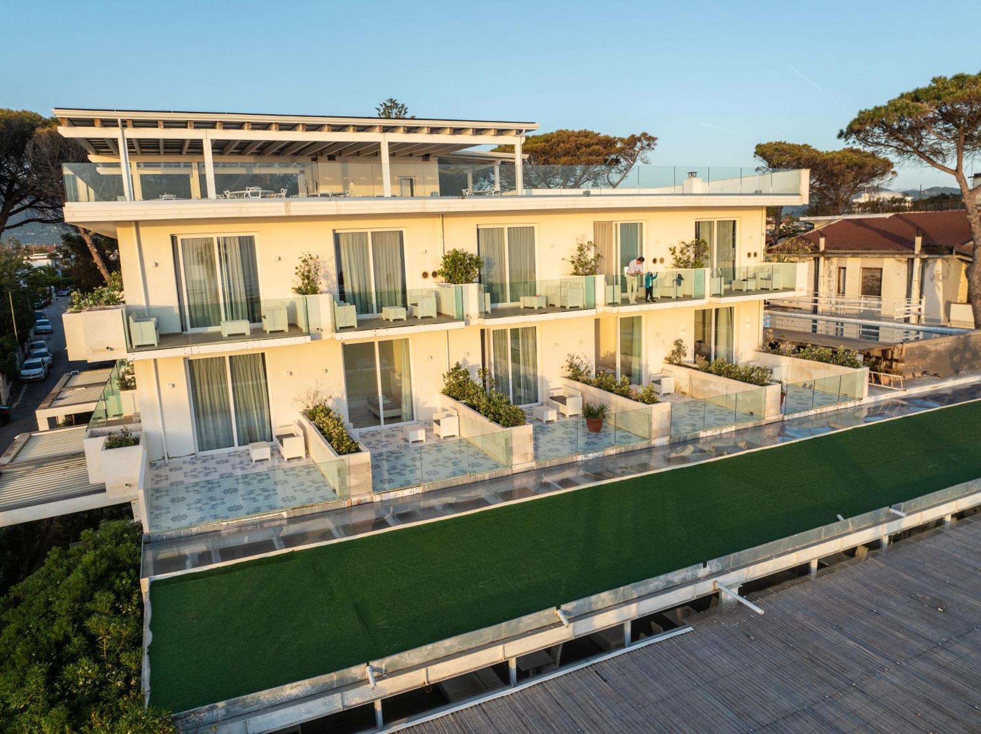 Hotel Artemide Mare Paestum Esterno foto