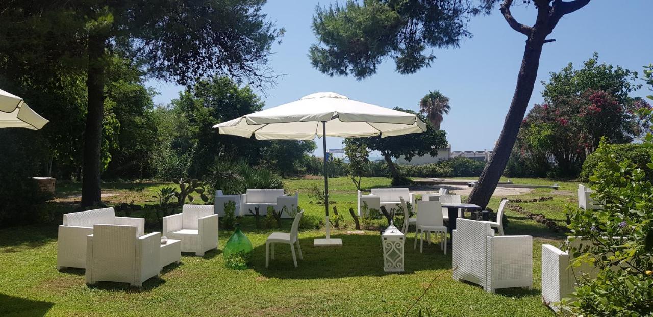 Hotel Artemide Mare Paestum Esterno foto